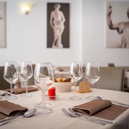 Otel Atenea Golden Star
