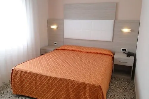 Szálloda Atenea Golden Star *